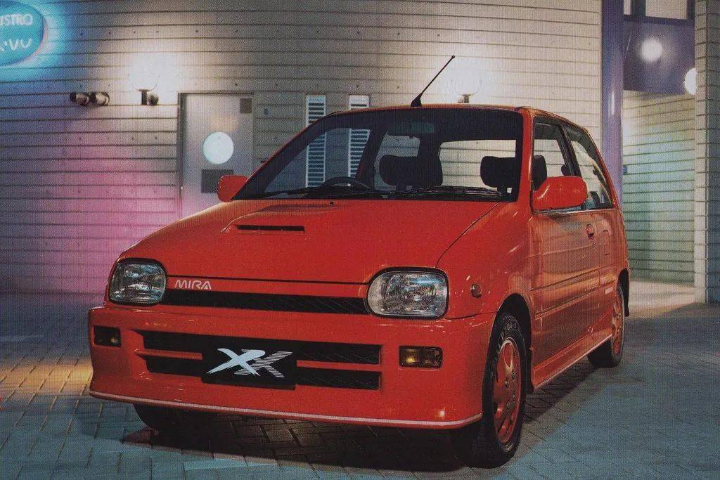 真实存在的q版车,大发mira walk-through van