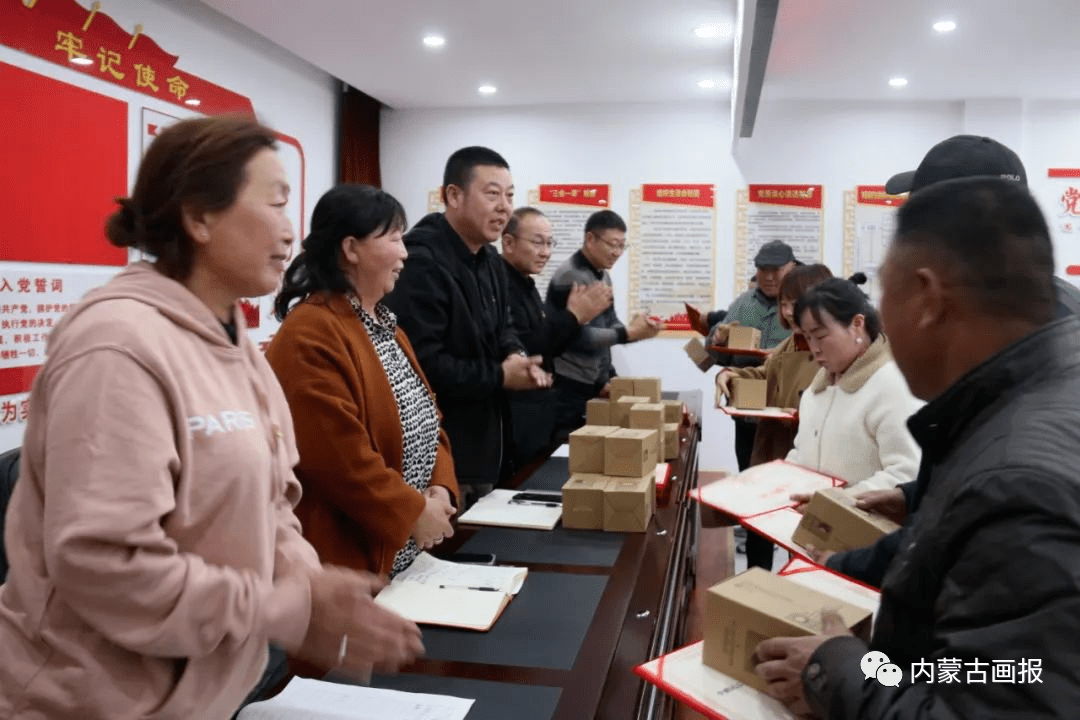 石榴花开 | 巴林右旗:团结一心跟党走,携手共进谱新篇_群众_活动_变化
