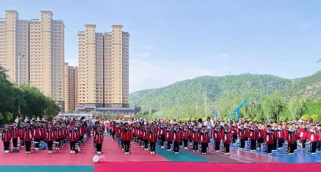 记者走进延安保小红军小学,现场和同学们一起重温历史记忆,传承红色