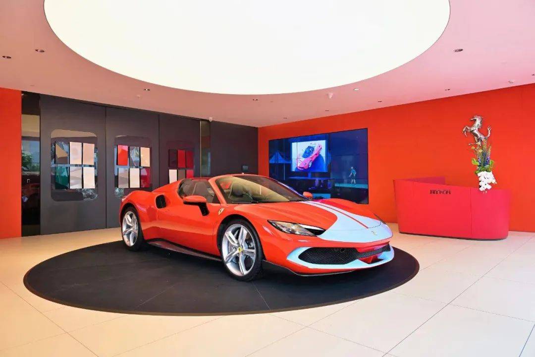 【资讯】传承意式超跑风范 法拉利上海展厅焕新开业