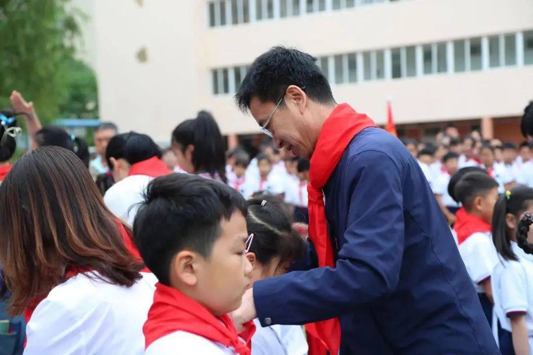 科技燃梦想 童心探未来丨青岛北山二路小学开展"六一"国际儿童节庆祝