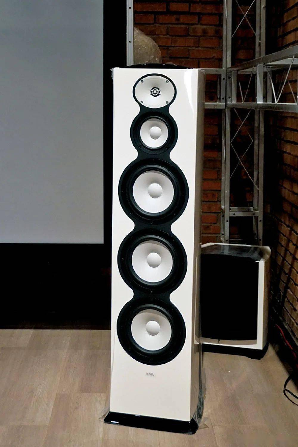 封面特写 | 满足你不断追寻的极致观影体验:arcam 雅俊 av41 多声道