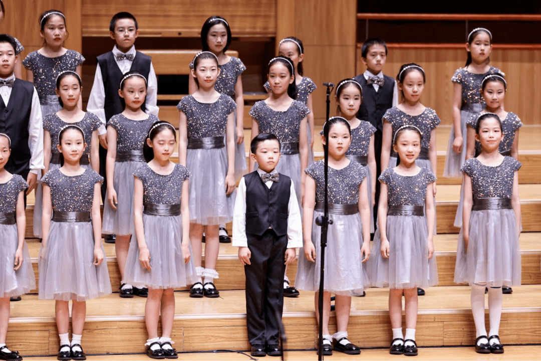 儿童节这天,大小朋友齐登舞台共同歌唱_合唱_中国交响乐团_艺术