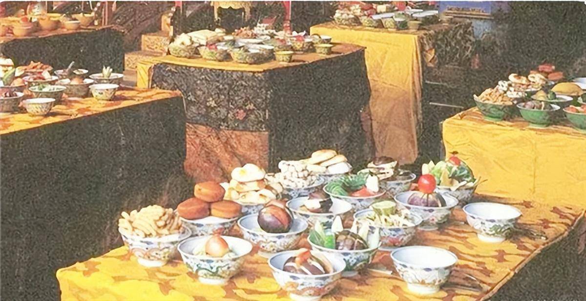 古代皇帝吃完饭,剩下的饭菜是如何处理的?说出来你别不信_宫廷中_饮食_食物