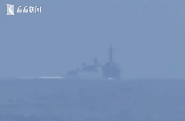 中国军舰加速拦截美舰画面曝光！ 东部战区回应