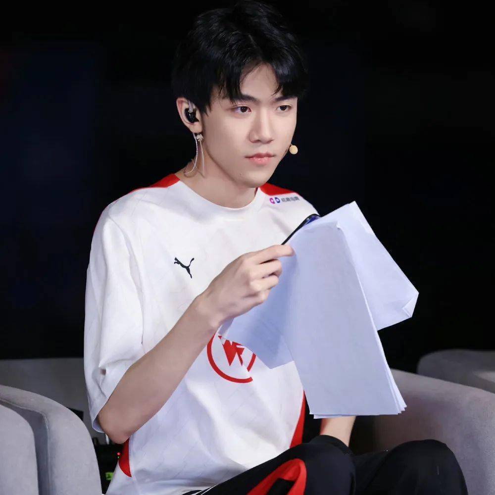 商务_选手_一诺