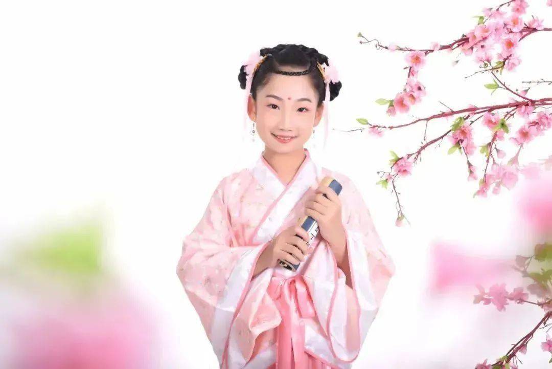 进度条00:00 09:02后退15秒倍速快进15秒作者 | 梁容若 特邀主播 | 施