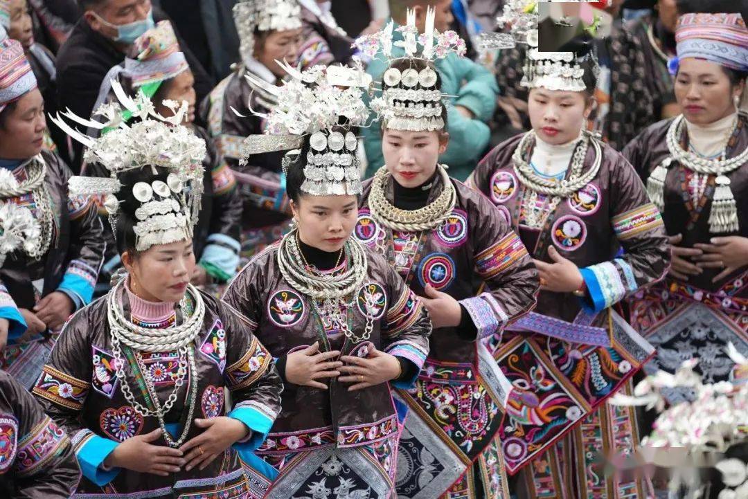 榕江苗族服饰图片