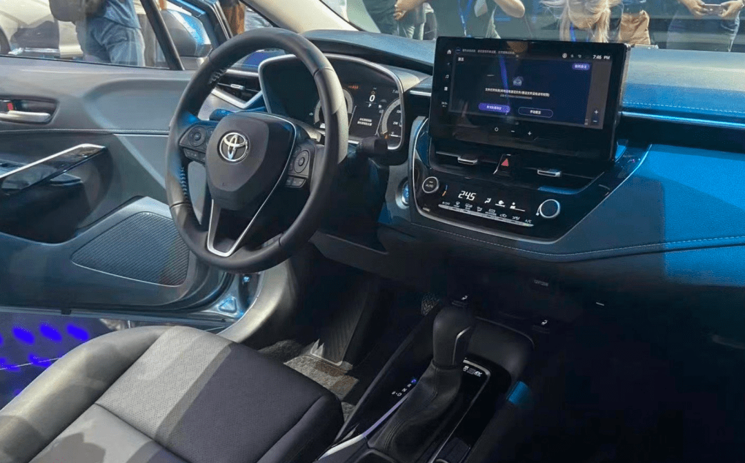 换装新一代混动技术,配置向国产车靠拢!新丰田卡罗拉正式上市!