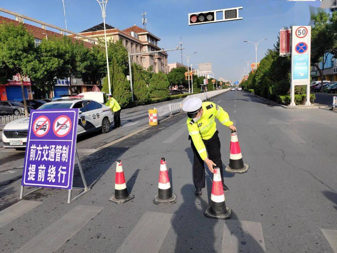 交警交通管制图片图片