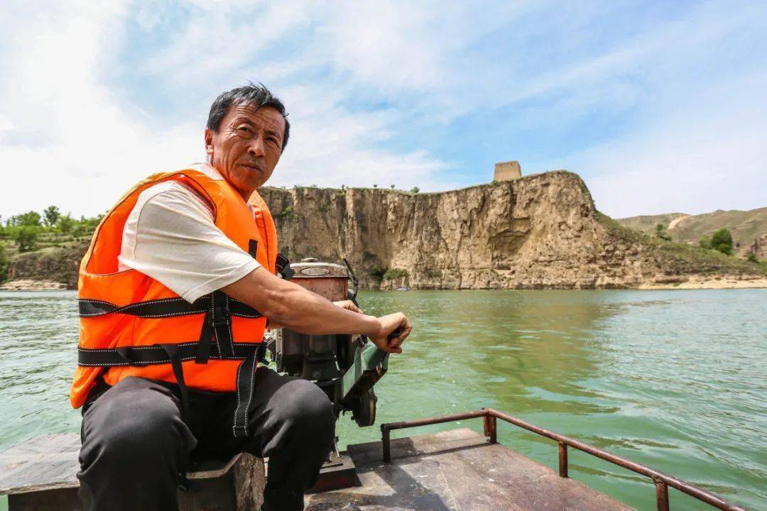 长城脚下黄河岸边——船工李文清的"河路"越跑越宽_老牛湾_快艇_游客