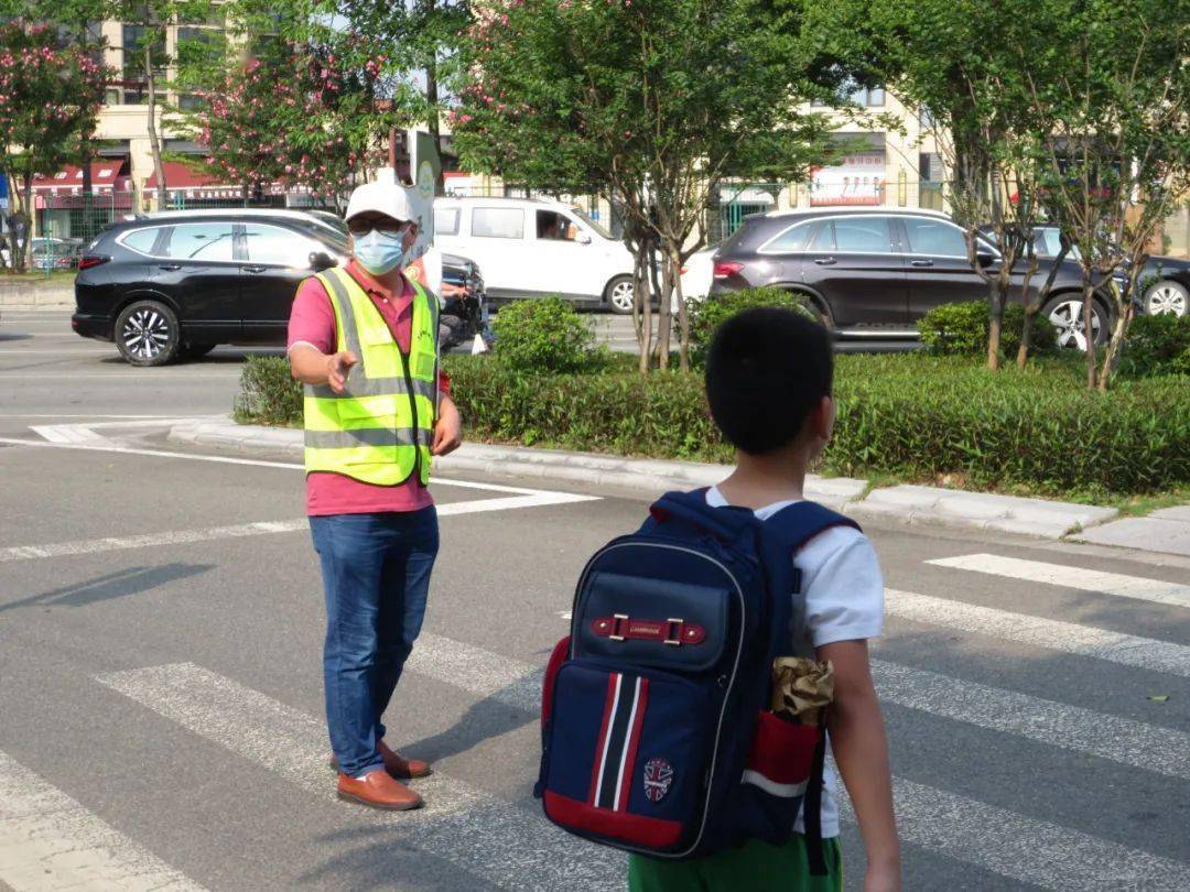田翌辰外公魏子坤妈妈夏雪妈妈徐梓彧爸爸许丰恺爸爸庸博翰妈妈张洛伊