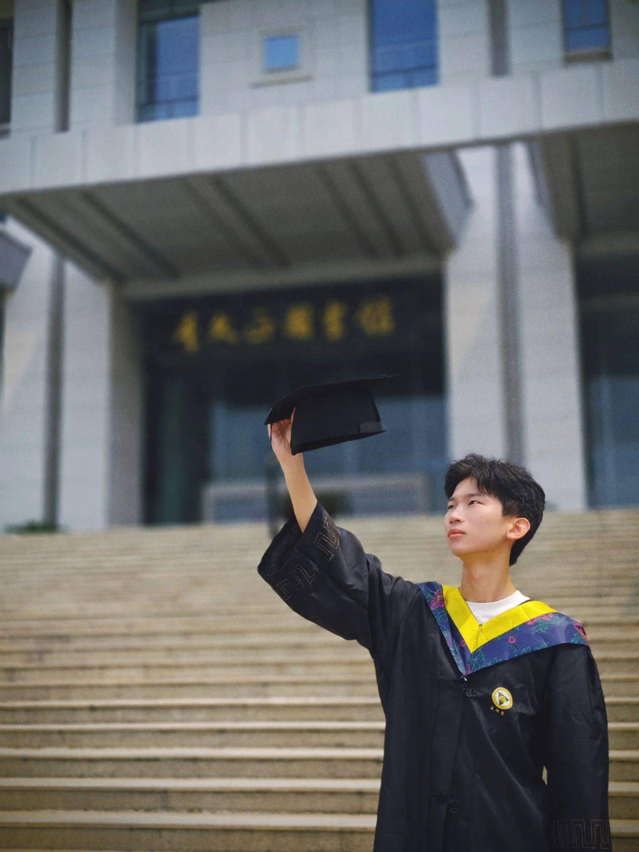 责编 | 宋雨昂摄影 | 刘昊旻模特 | 宋雨昂 陈诚 刘一泓 杨晴晴 陈