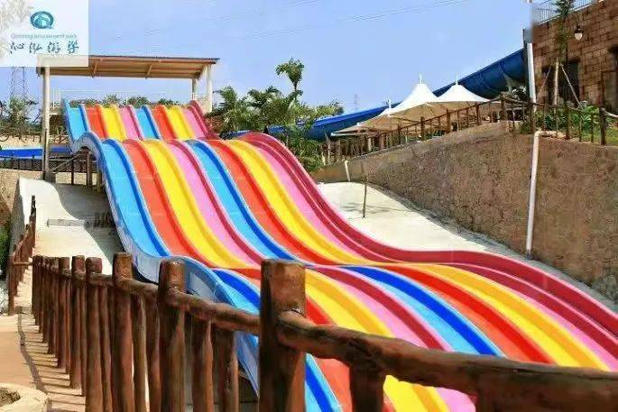 鹤岗超嗨的水上乐园来了!_要求_身高_水花