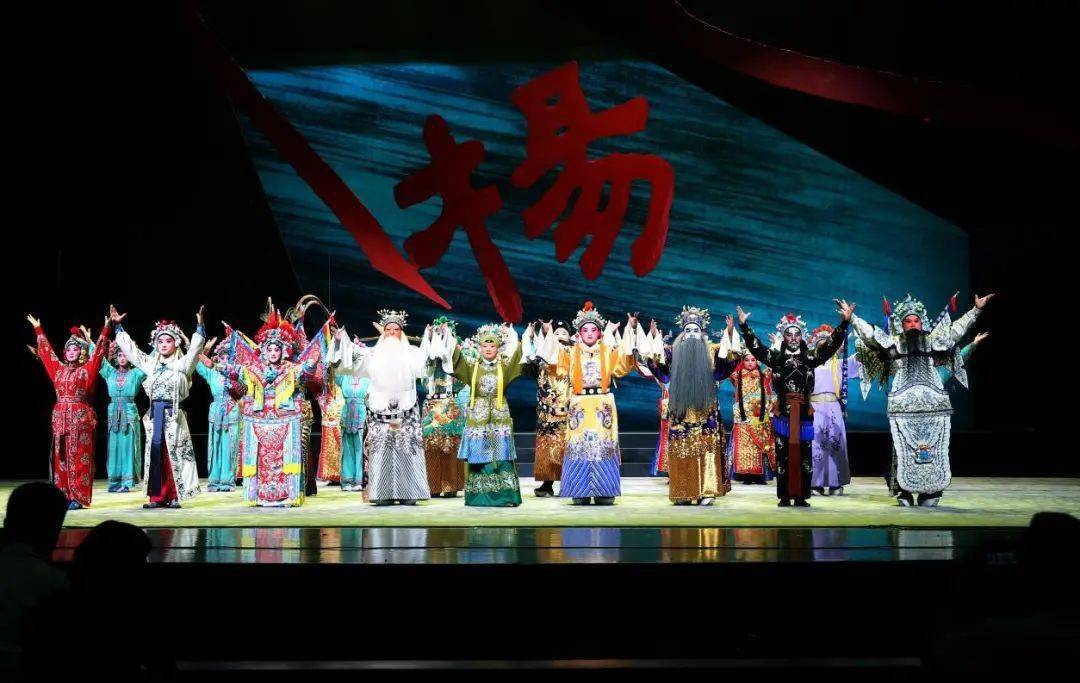 东阳市婺剧艺术传承中心创排的传统婺剧文武大戏《杨门风云》首场演出