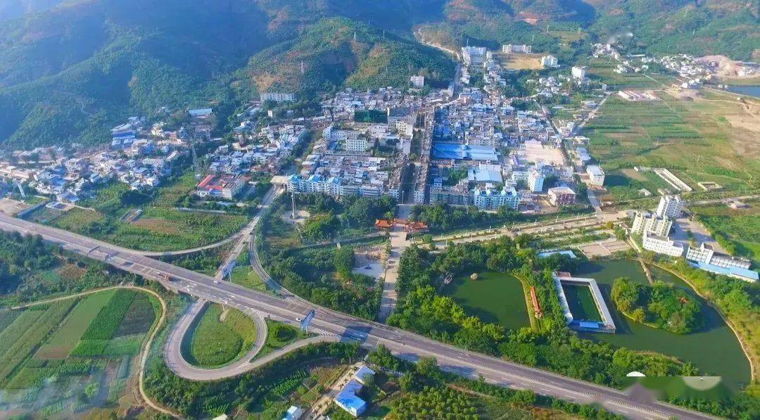 甘庄街道借助中老铁路开通机遇大干项目促发展_侨乡_华庭_商贸城