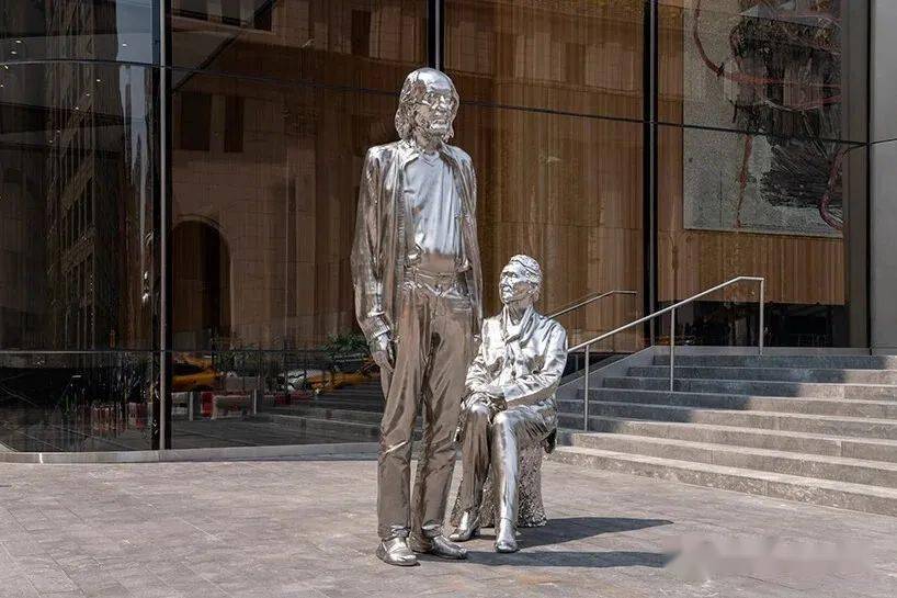 charles ray在曼哈顿的最新公共雕塑想象亚当和夏娃的晚年