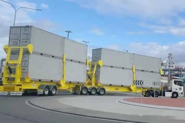 集装箱双层运输 32米双挂车!