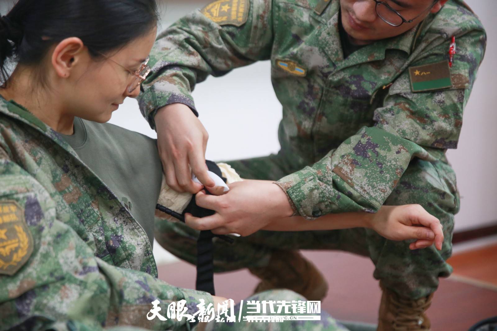 武警贵州总队机动支队开展医疗救护培训
