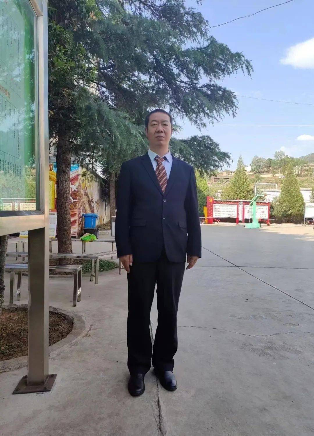 宣威市东山镇教师风采展示