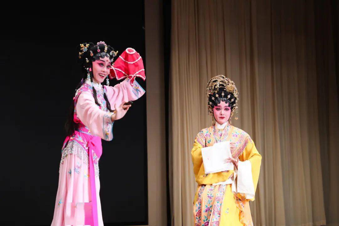 粤剧折子戏展示《表花》表演者:广东粤剧院 许文杰 黄文意粤剧折子戏