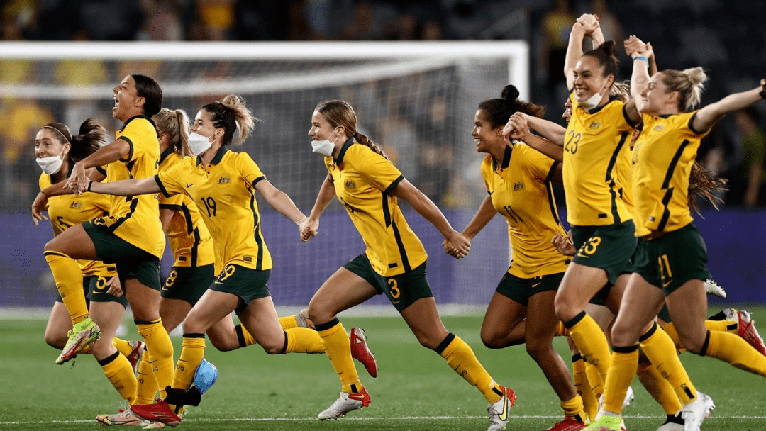 sam kerr就是目前澳大利亚女子足球队的队长.