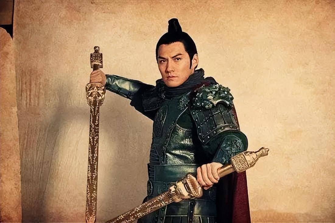 不过,双持(dual wield)更多的是出现在冷兵器时代,例如当年大唐第一