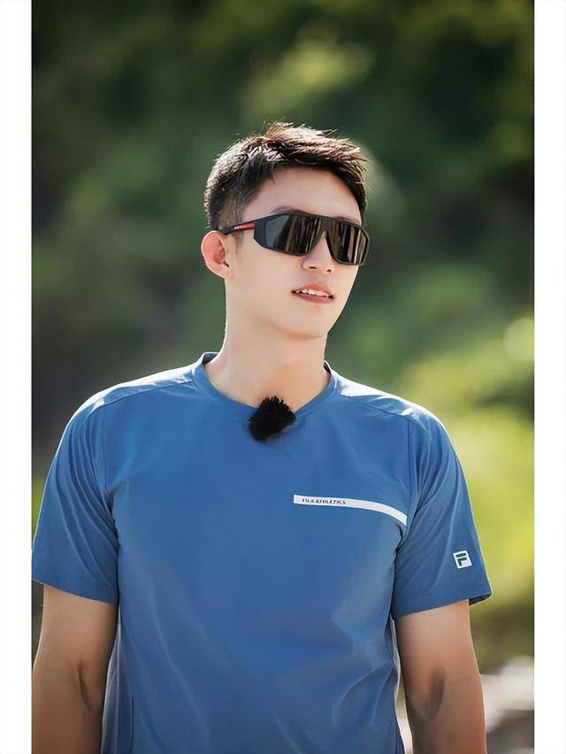 海涛梦辰分手?赵丽颖绍峰复合?黄景瑜出轨?宋威龙恋上白富美?