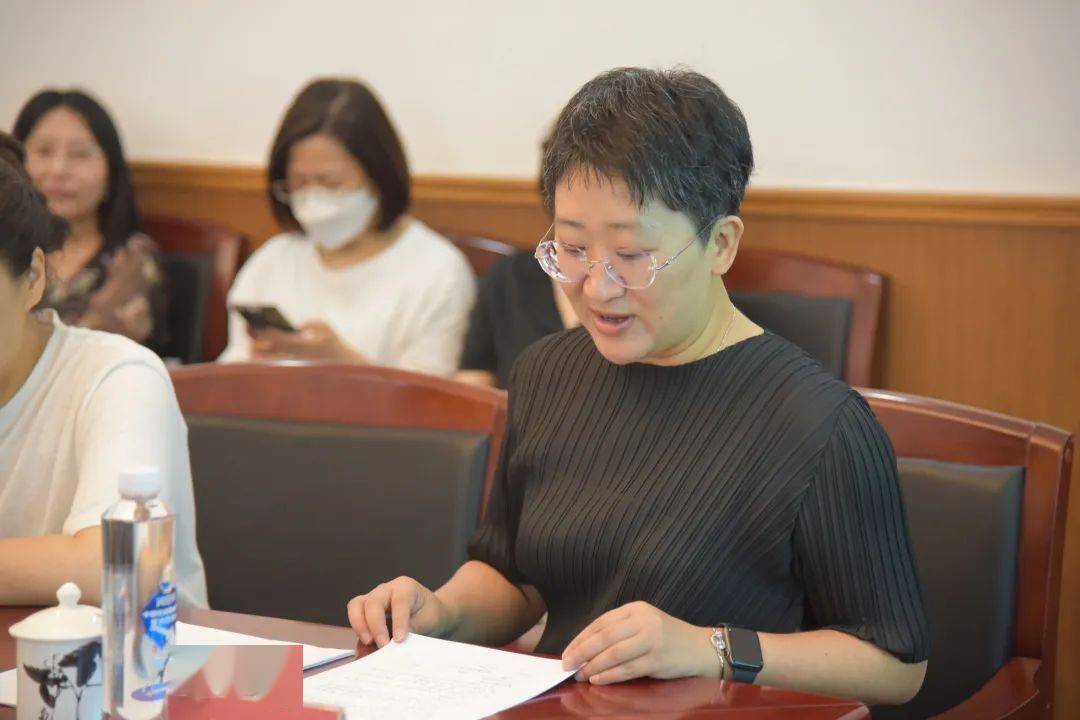 6月15日上午,静安精准委托管理学期工作总结会在万航渡路小学举行.