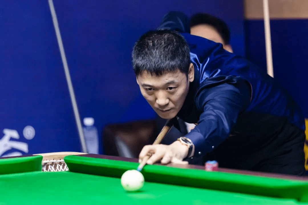 喜欢玩台球的看过来,石家班台球俱乐部入驻中心广场商场负一楼啦