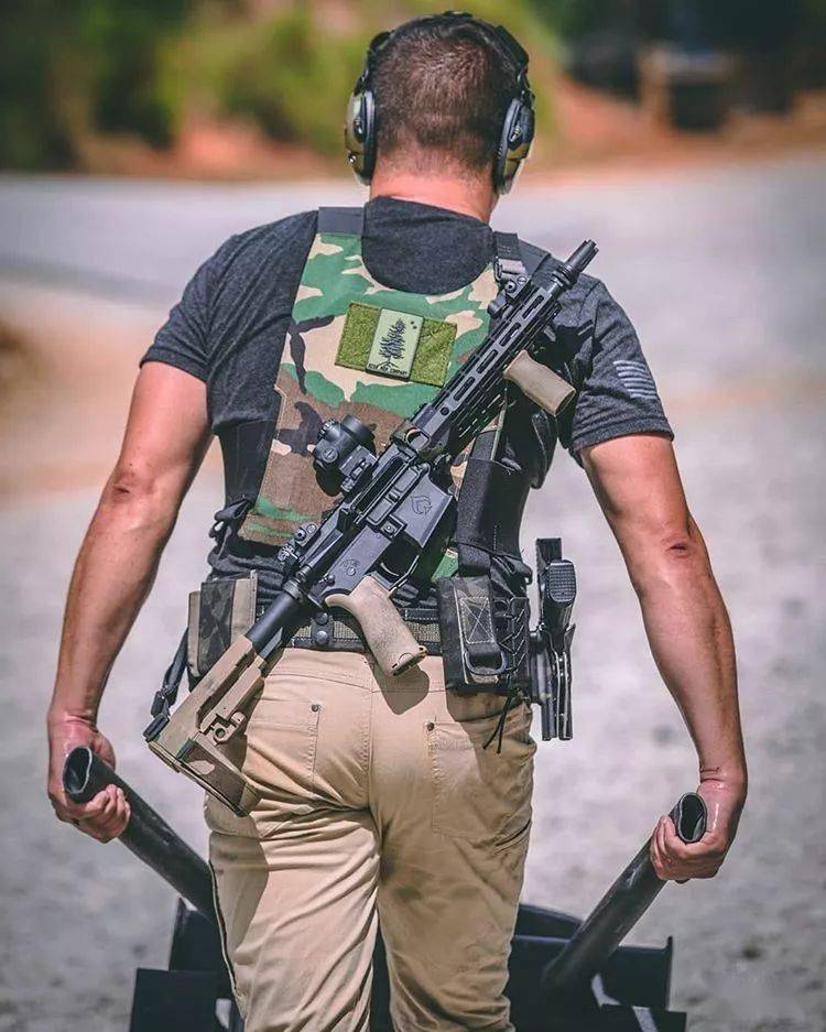 【魅力ar】高的高 矮的矮 丑的丑 俊的俊_战术_公众_备份