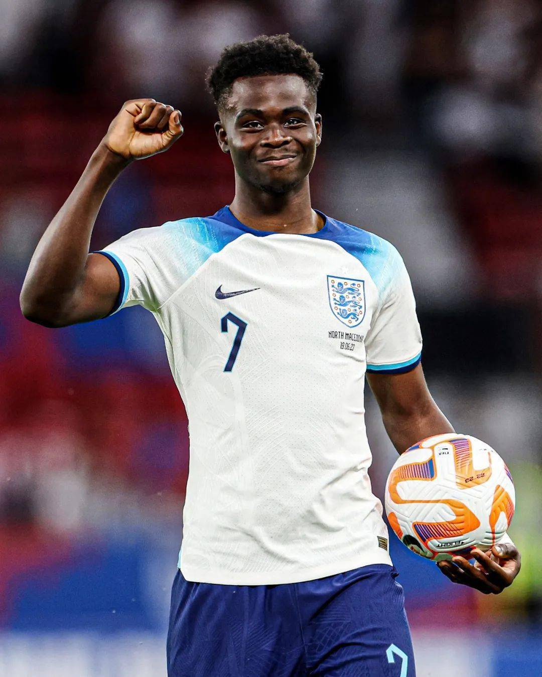 萨卡戴帽,七星连珠!"南门"终于开窍了?_英格兰_阿诺德_亚历山大