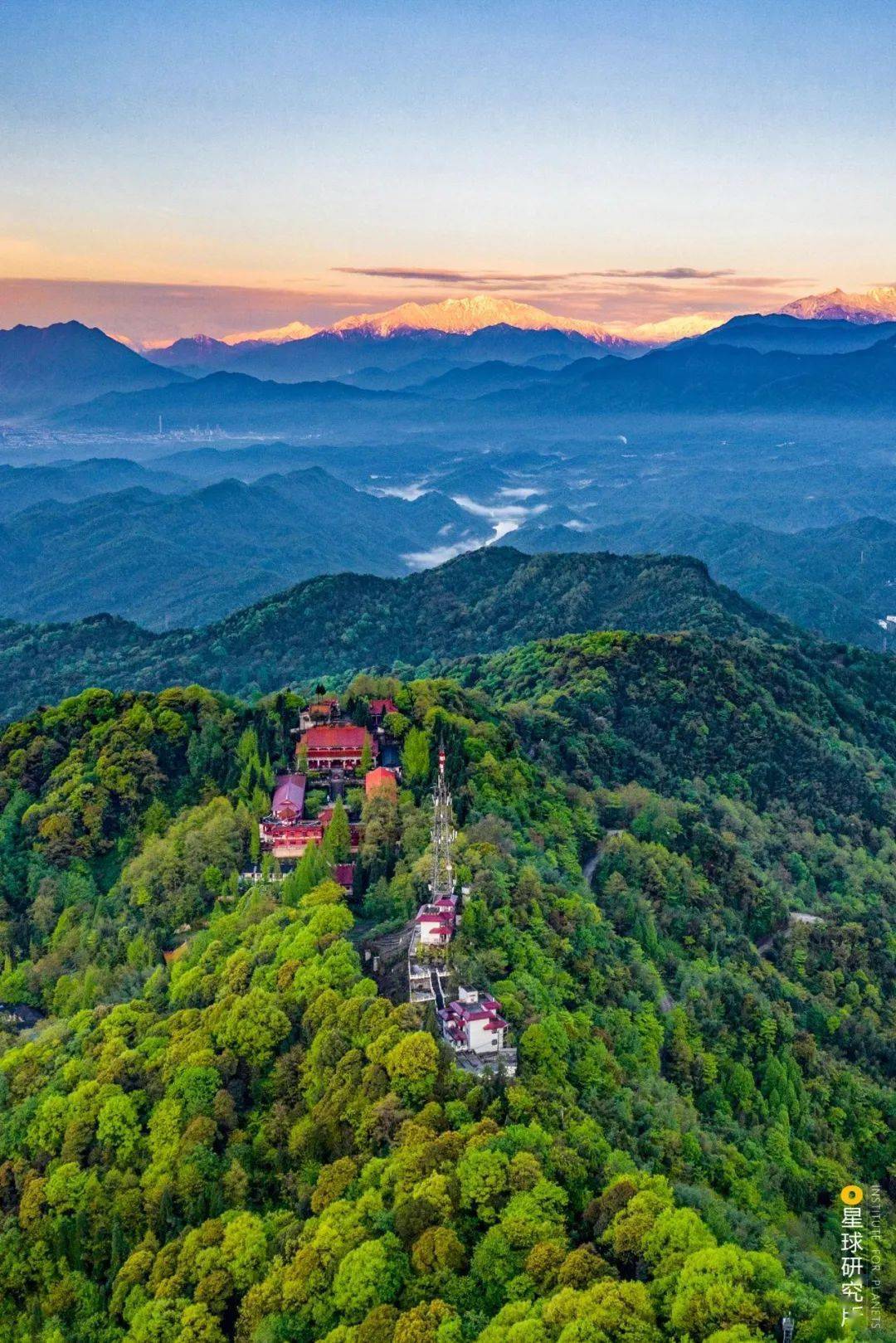 位于桂花镇三圣村的三圣寺,现今已成小有名气的热门景点|摄影师@周琦