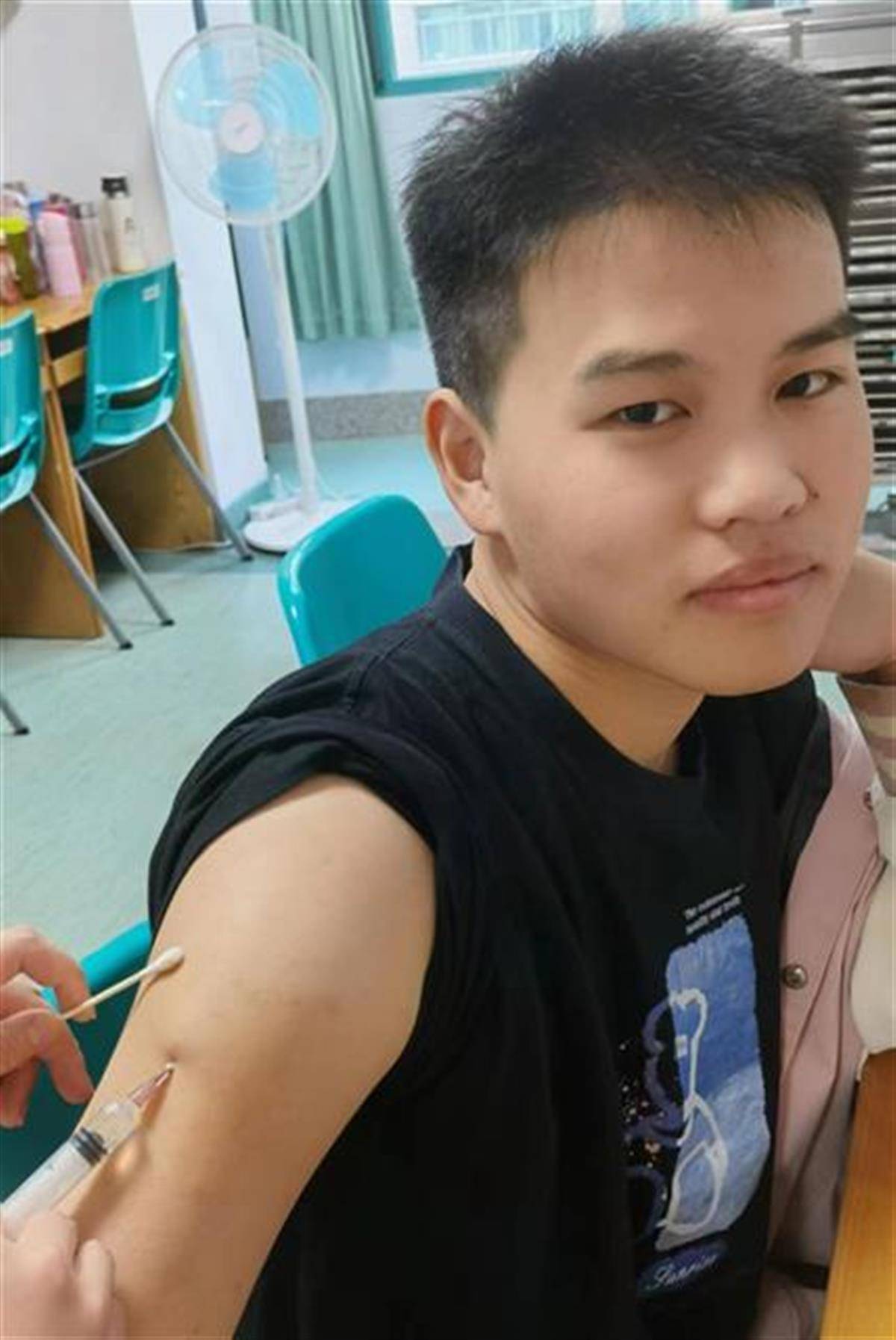 这个大学生选择来汉捐髓救人,学校也为他将考试延期_肖越_造血_干细胞