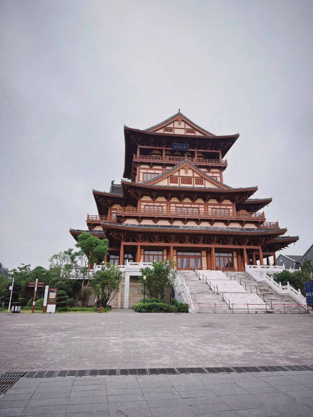 龙城柳州探店之旅:扎根一座城,坚守初心的罗密欧咖啡馆_风味_店里