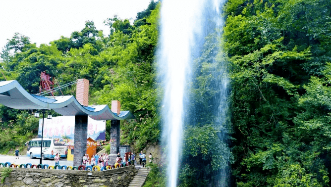 门票价格:40元(旅游一卡通会员免费)尧治河景区门票价格:140元(旅游