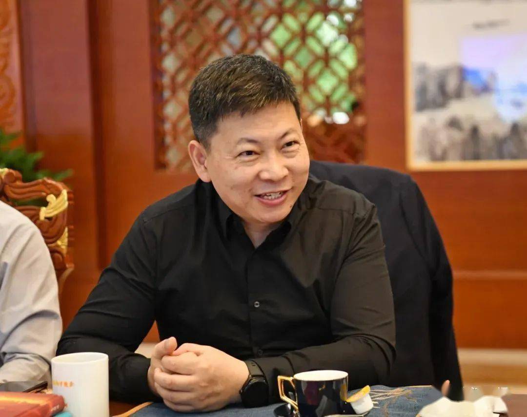 点击蓝字关注我们