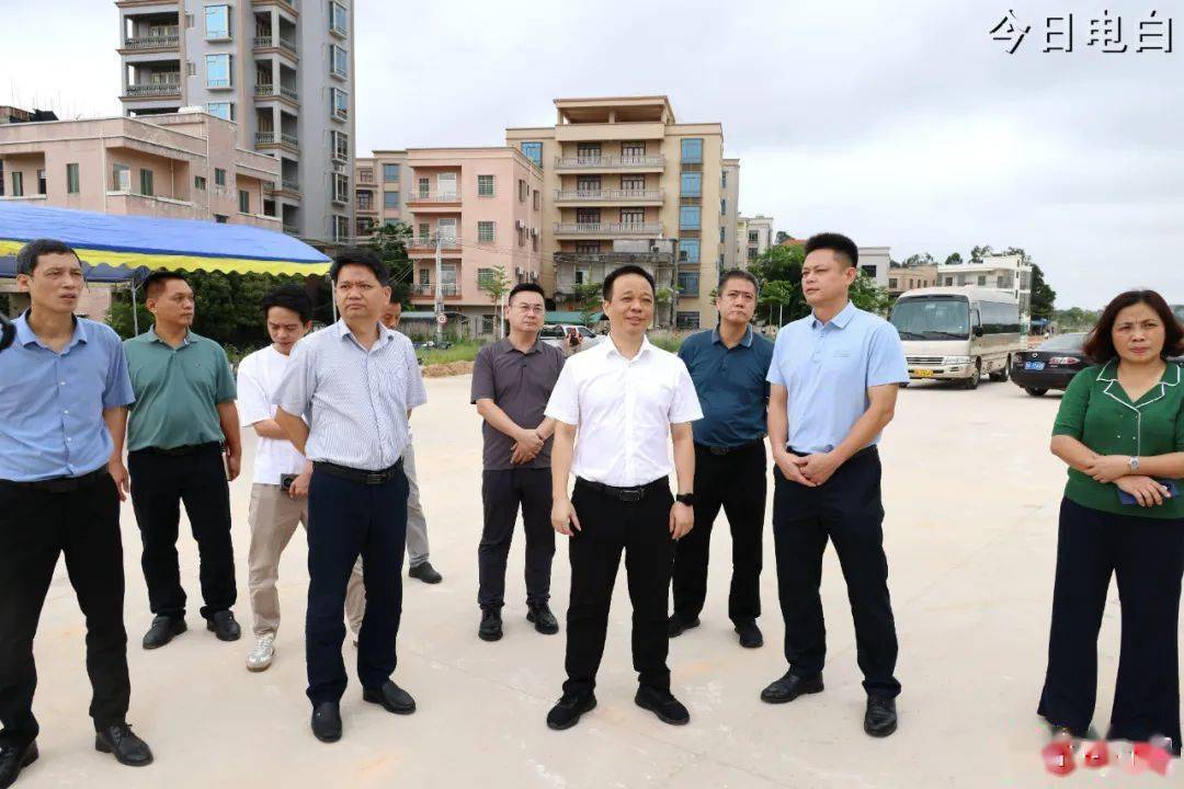 陈研带队到主次干道,中国第一滩景区,粤海社区调研创文工作