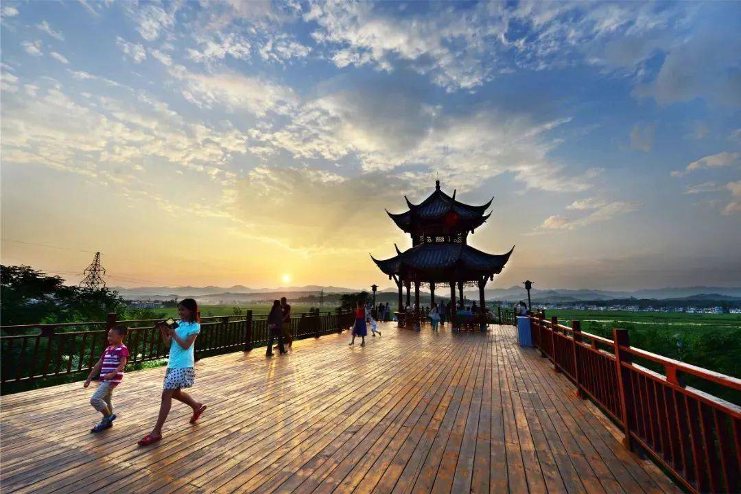 (微信搜索"万源新生活"并关注,每天发布万源相关资讯)