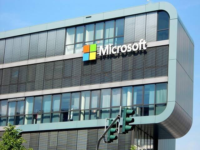 微软CEO纳德拉营收目标公开：2030年达到5000亿美元 比目前规模增加一倍以上