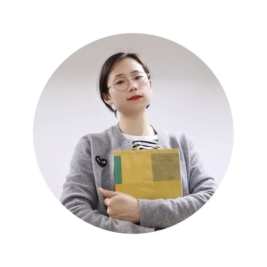 梁雪,现任大明宫小学四年级(2)班班主任兼语文老师,"教书育人的每一天