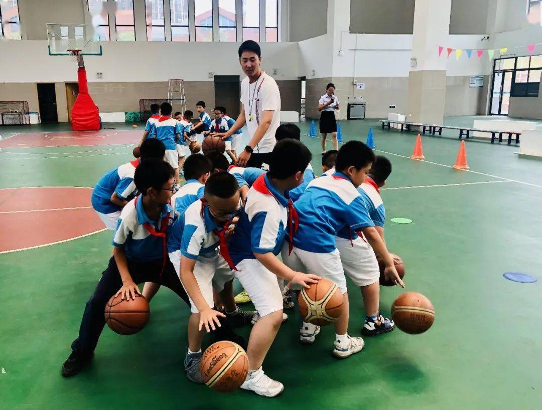 成都市龙泉驿区大面小学:携手践行生本教育 助推民族地区教育发展