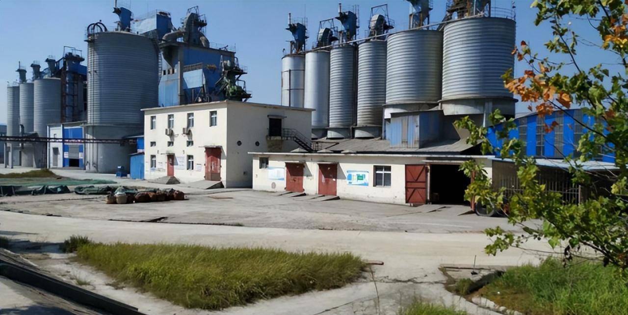 "我就是安棚人,在这里上班工资有3000多元,在家门