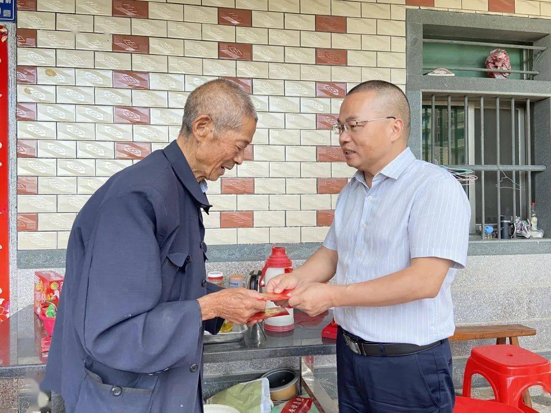 南安市领导到翔云镇开展走访慰问老党员活动_南商_仑苍_英都