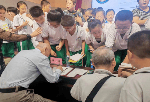 关爱未成年人丨葫芦岛市实验小学开展"科技点亮 少年梦想"主题科普