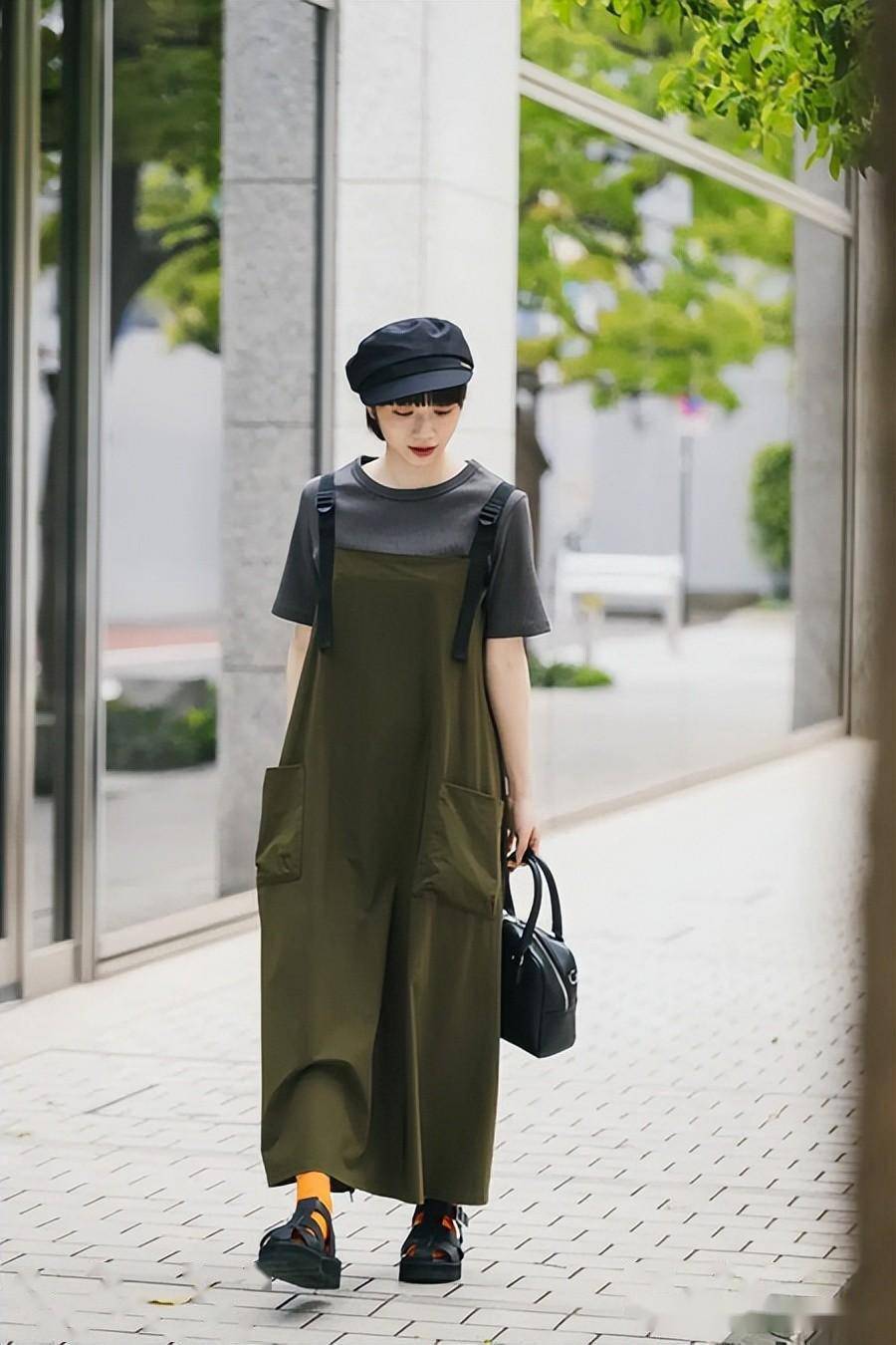 有肚子的女人别只会"塞衣角",学学日杂的"显瘦穿法",真洋气_衣服_上衣