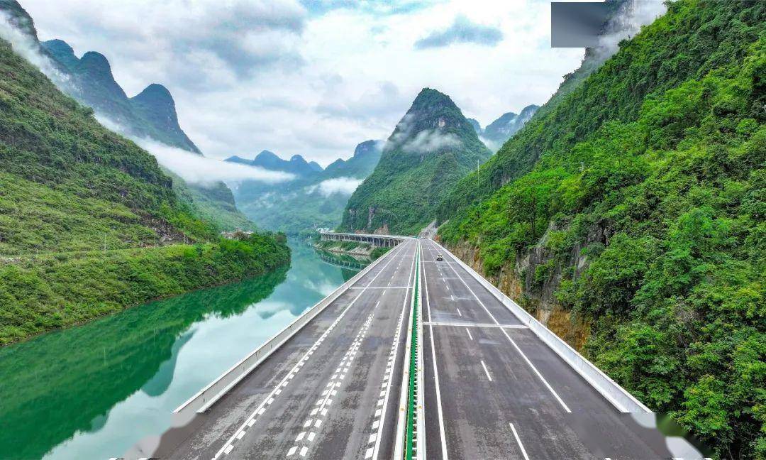 全长480公里的贺巴高速全线建成通车_都安_广西_巴马