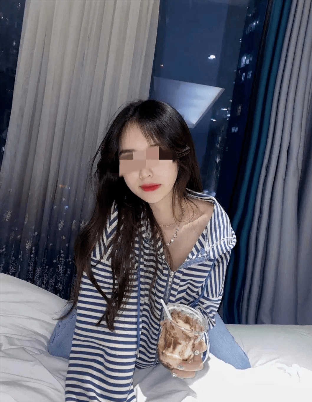 漂亮妻子出差被部长侵犯