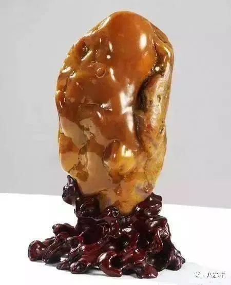 30,黄蜡石31,松花石32,紫金石33,唐河彩34,硅化木35,红丝石36,大化石