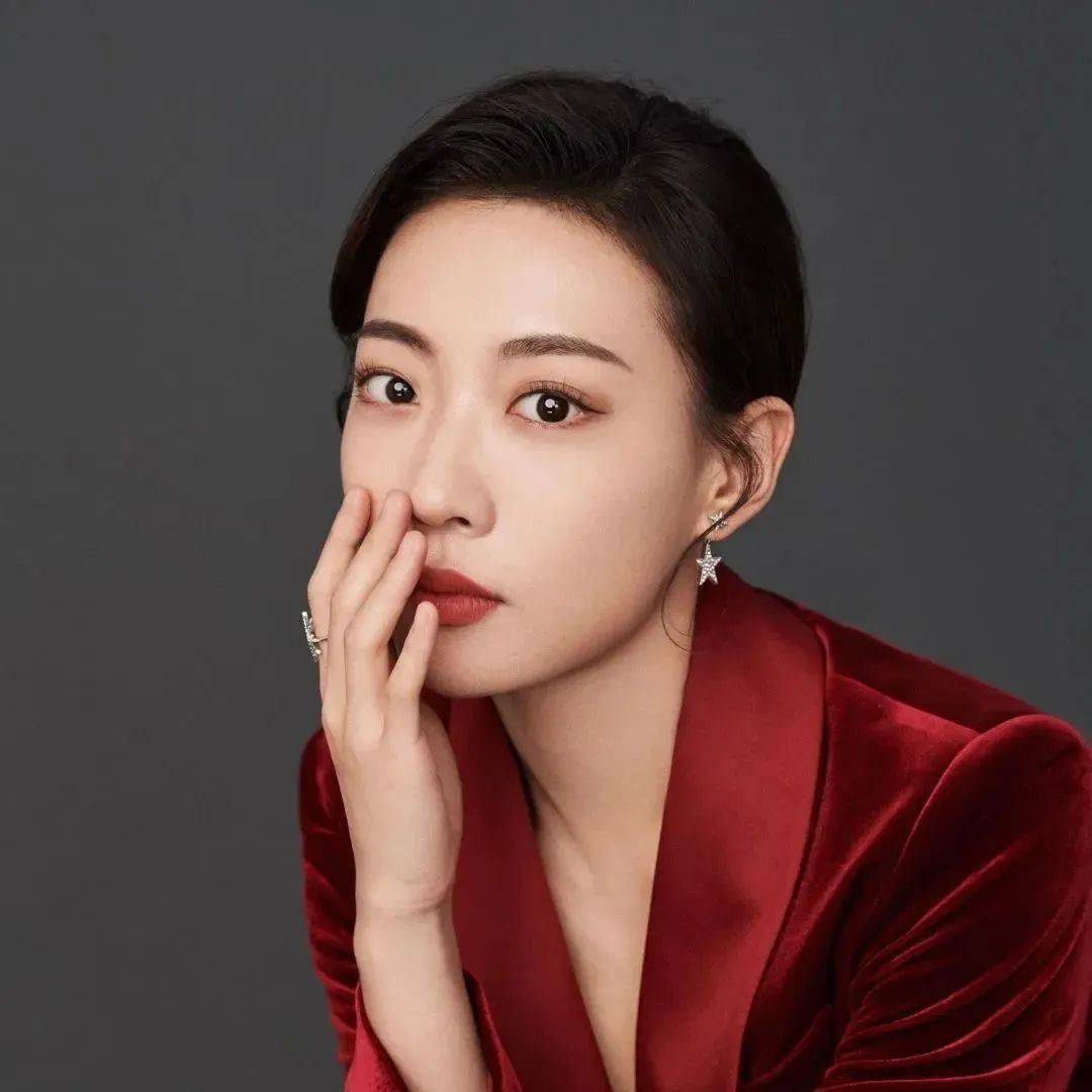 沈文莉磨刀人 ……… 曹阳阳惠 莲 ……… 陈张霞田大婶 ……… 李 佳